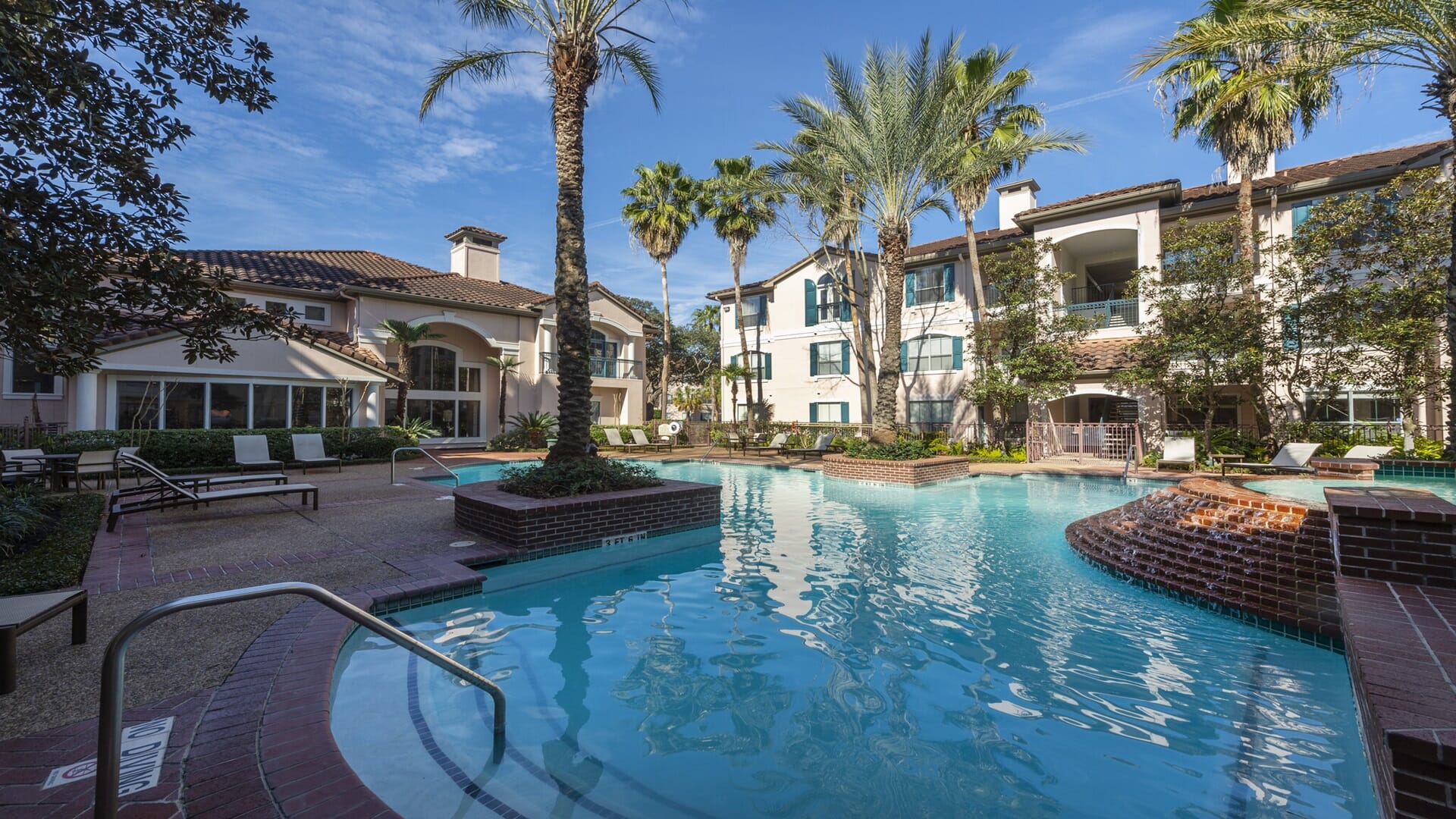 Top Modern Apartment Complexes Near Houston's Rice University in 2025